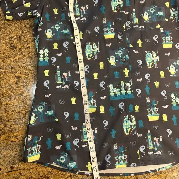 RSVLTS Womens Disney Haunted Mansion Grim Grinning Graveyard Ghosts Camp Shirt L - Picture 8 of 11